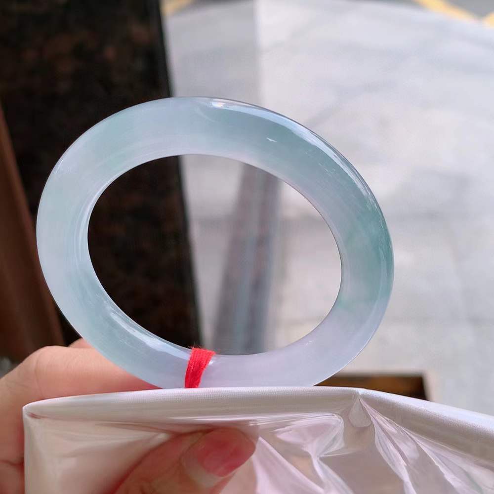🍃圆条冰玻春彩翡翠手镯