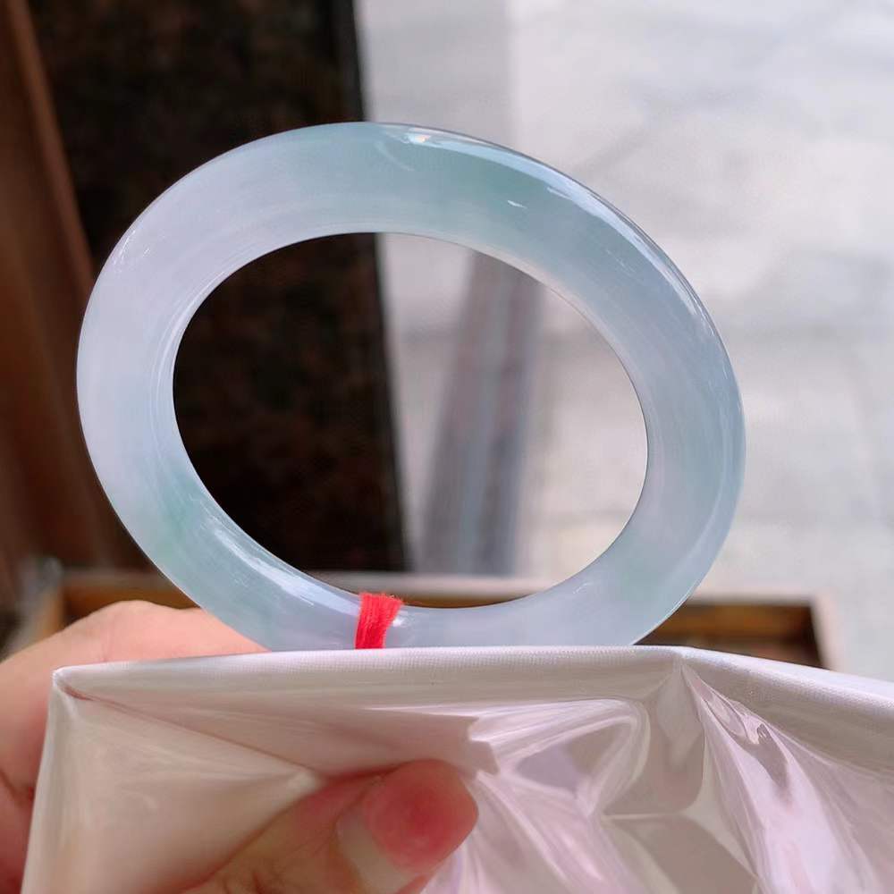 🍃圆条冰玻春彩翡翠手镯