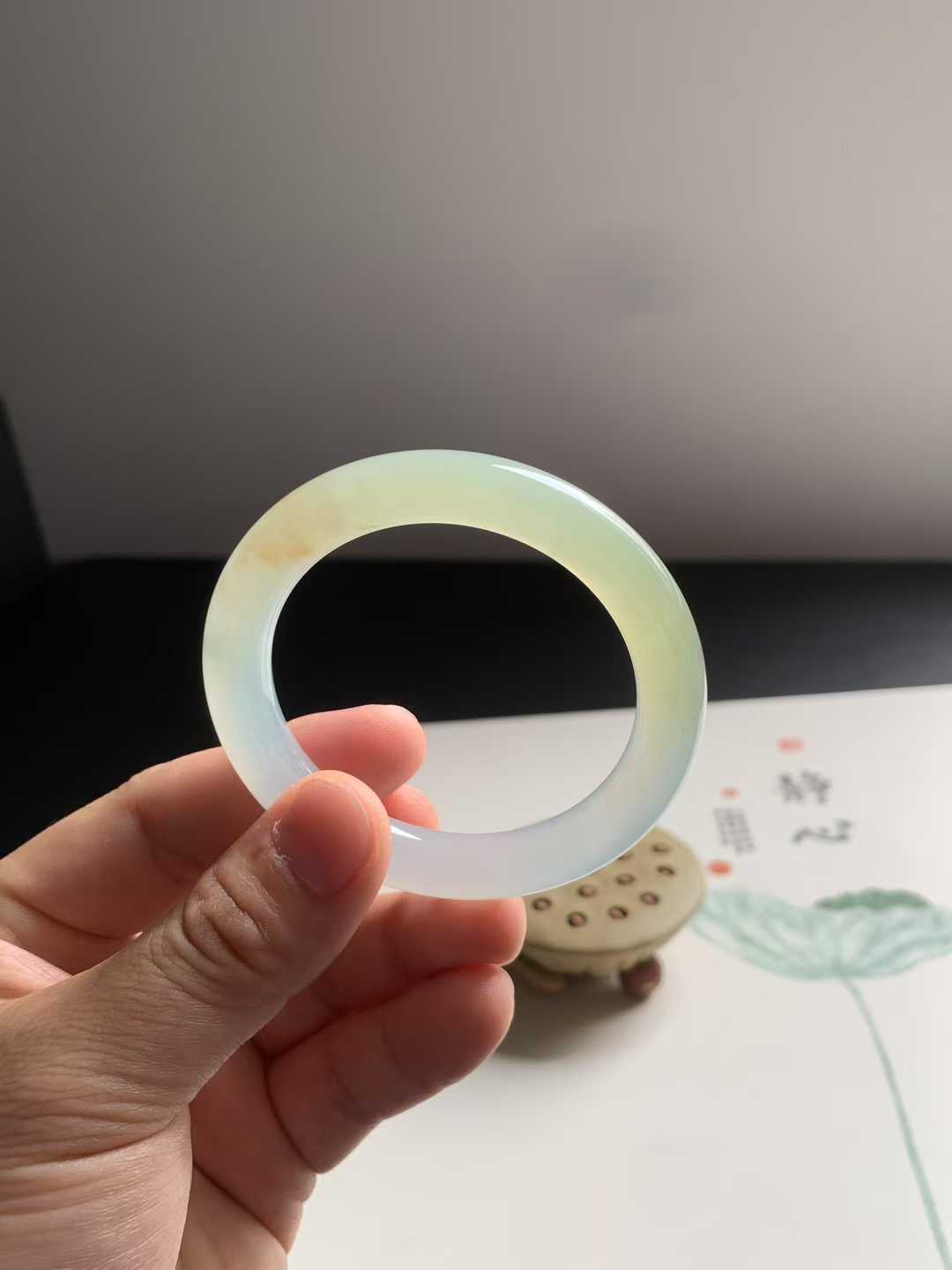 冰糖黄圆条翡翠手镯