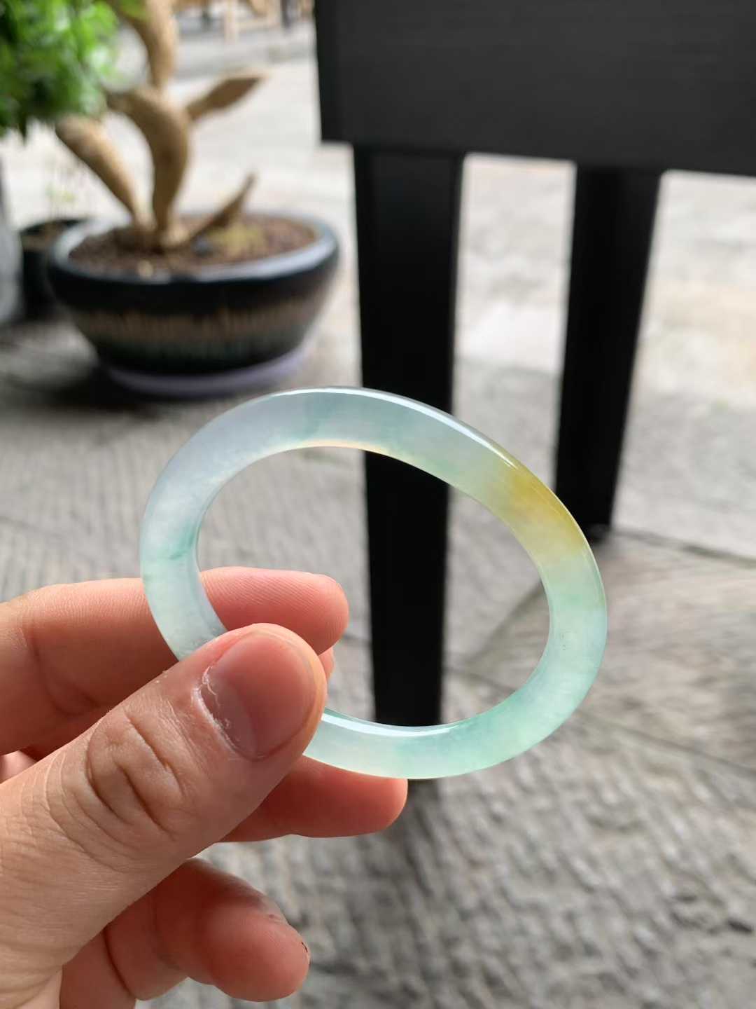 冰种黄加绿贵妃翡翠手镯~