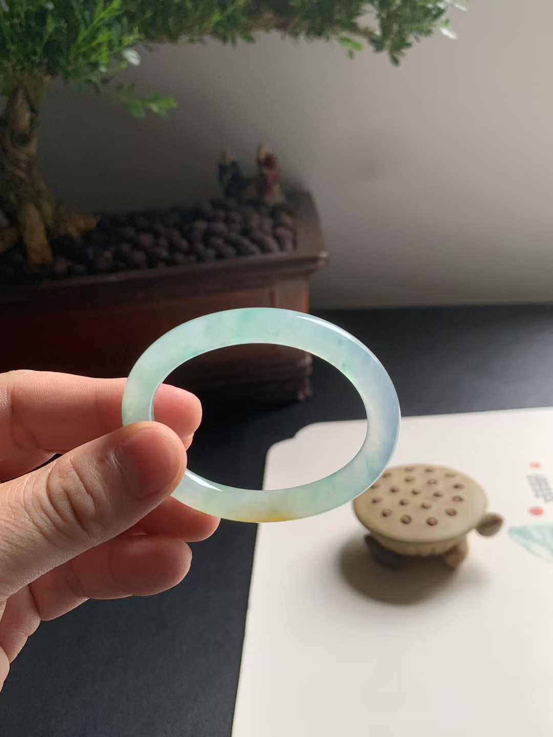冰种黄加绿贵妃翡翠手镯