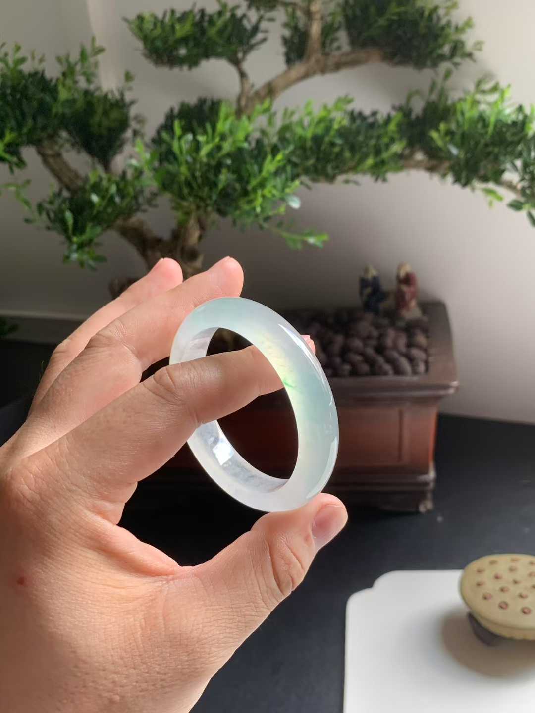 玻璃种金丝翠正圈翡翠手镯~