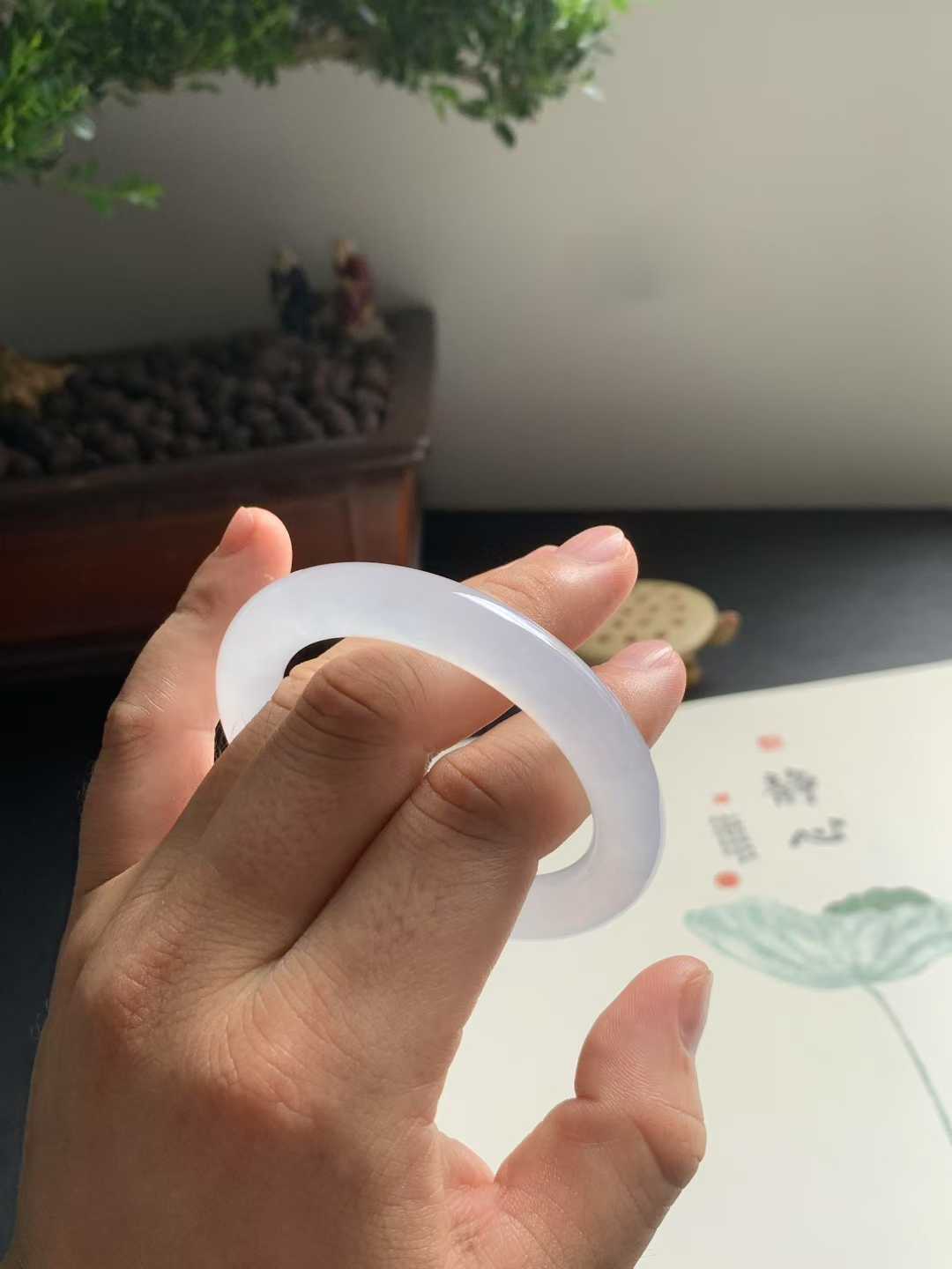 冰种白月光圆条翡翠手镯