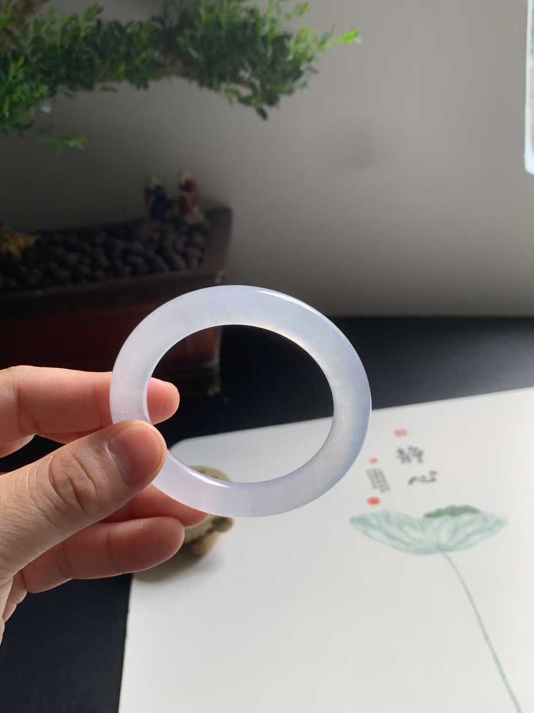 冰种白月光圆条翡翠手镯