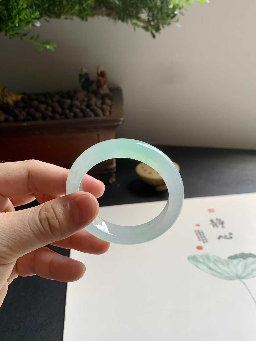 冰甜绿正圈翡翠手镯