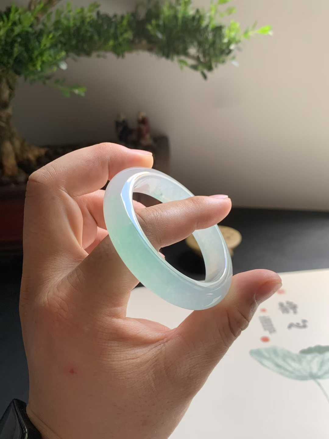 冰甜绿正圈翡翠手镯