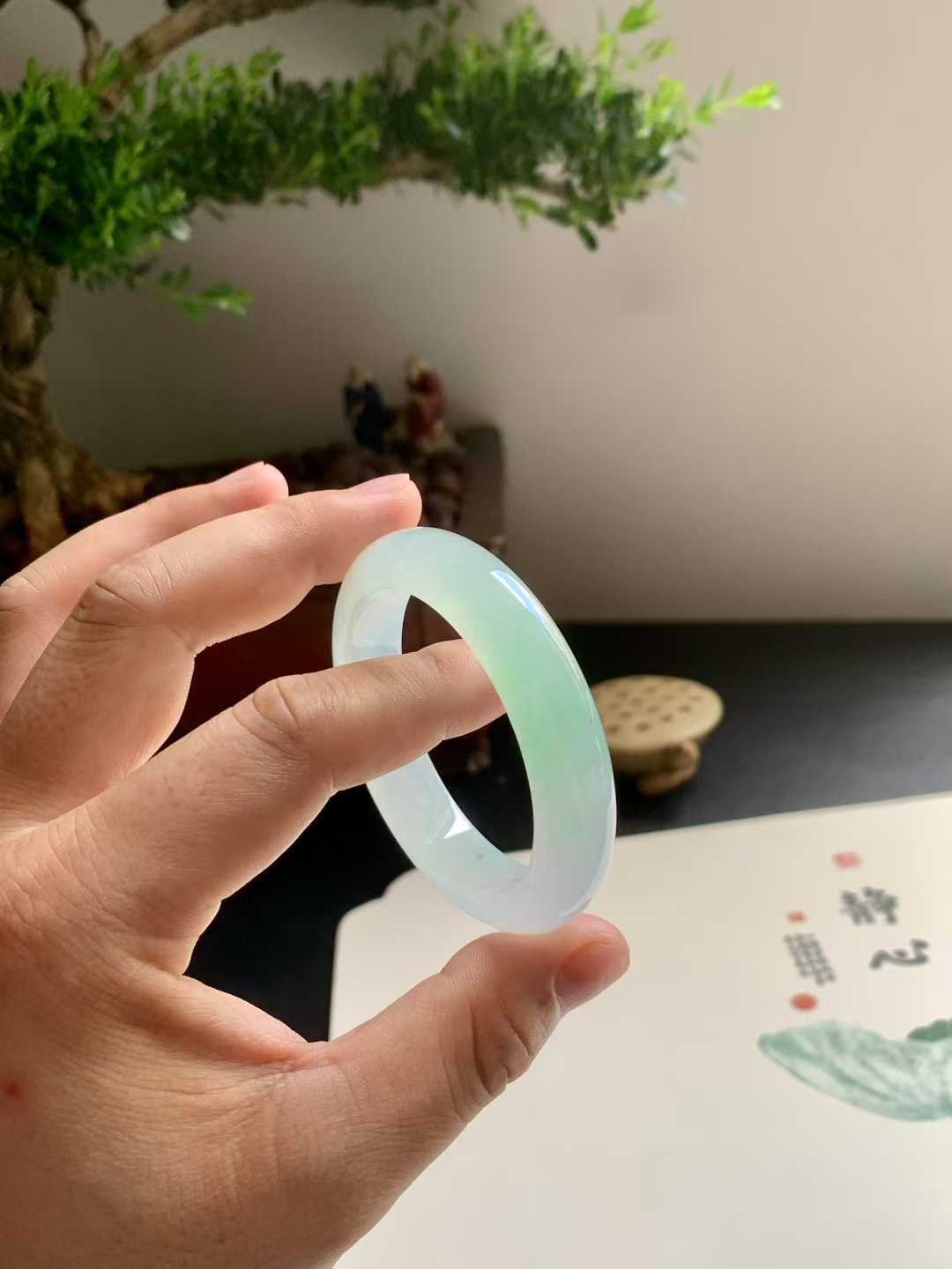 冰甜绿正圈翡翠手镯