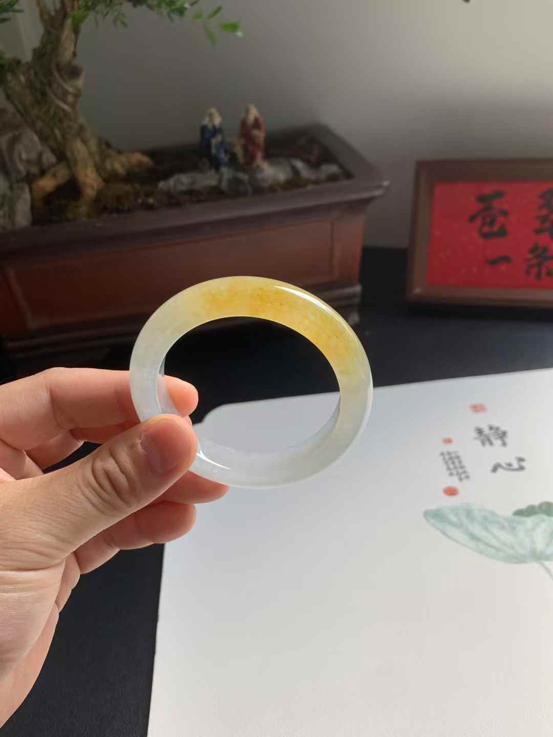 冰种黄翡正圈翡翠手镯