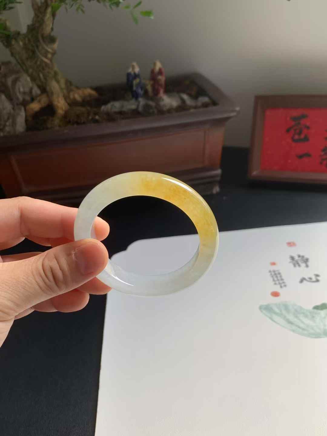 冰种黄翡正圈翡翠手镯