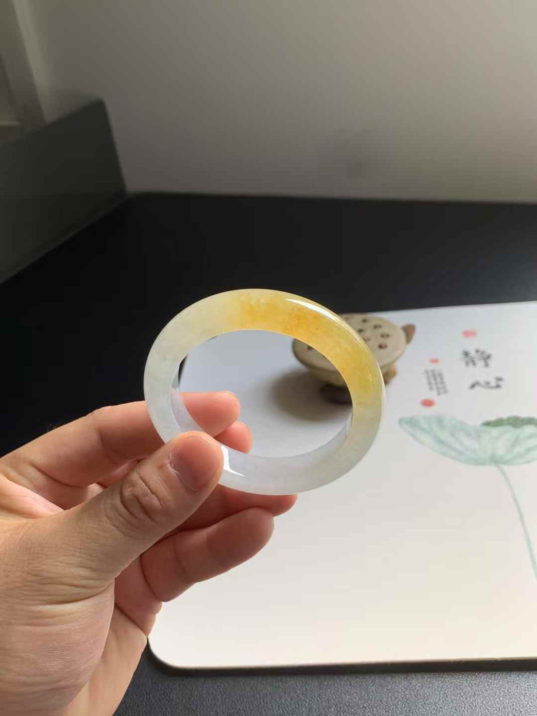 冰种黄翡正圈翡翠手镯
