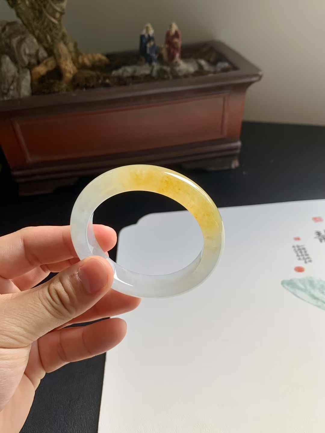 冰种黄翡正圈翡翠手镯