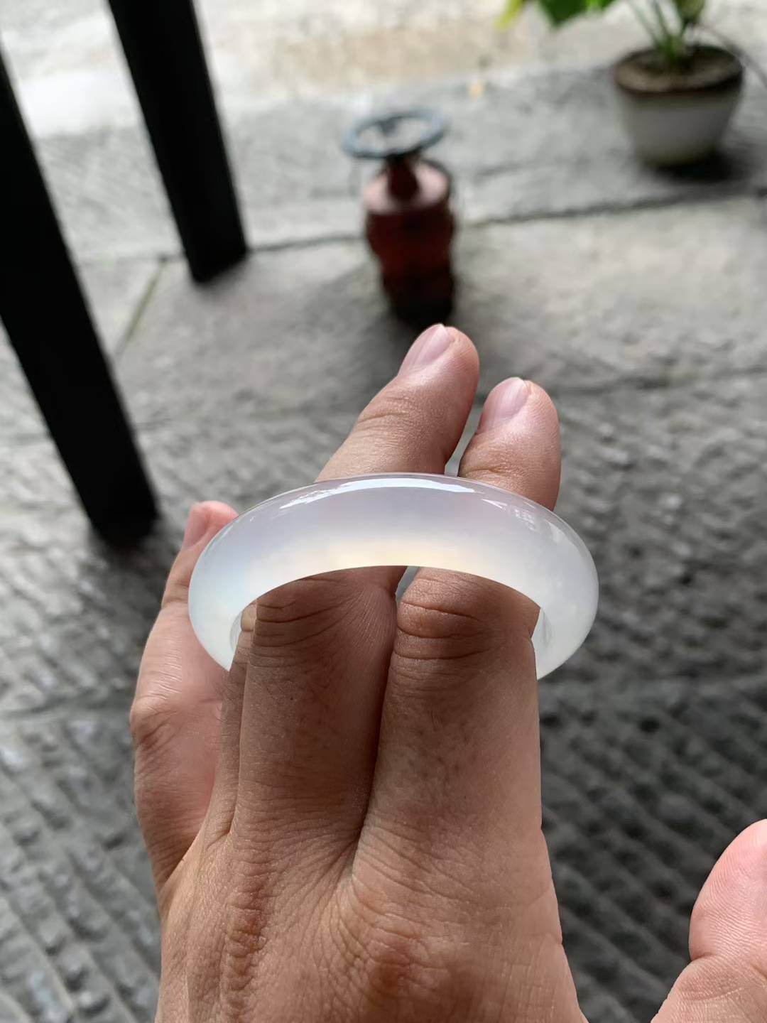 高冰底起光贵妃翡翠手镯