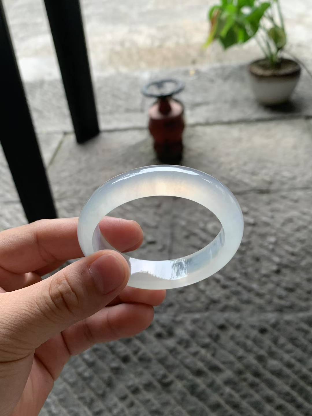 高冰底起光贵妃翡翠手镯
