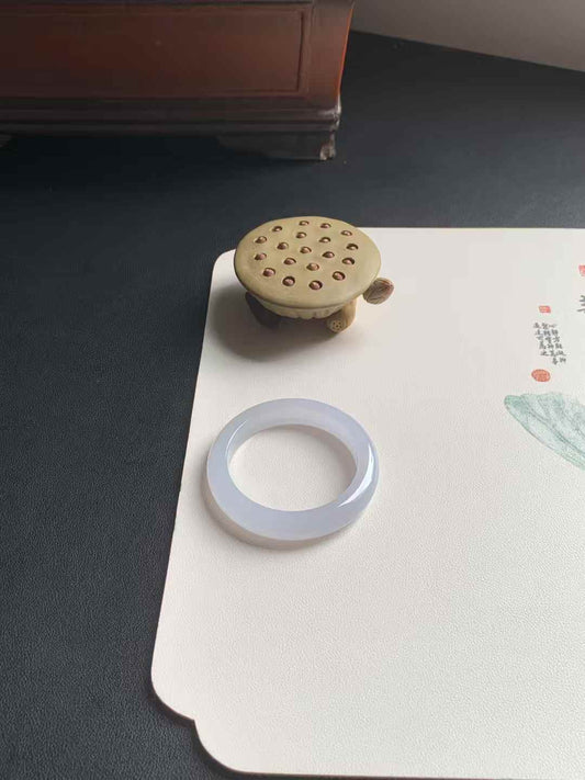 冰糯种正圈翡翠手镯