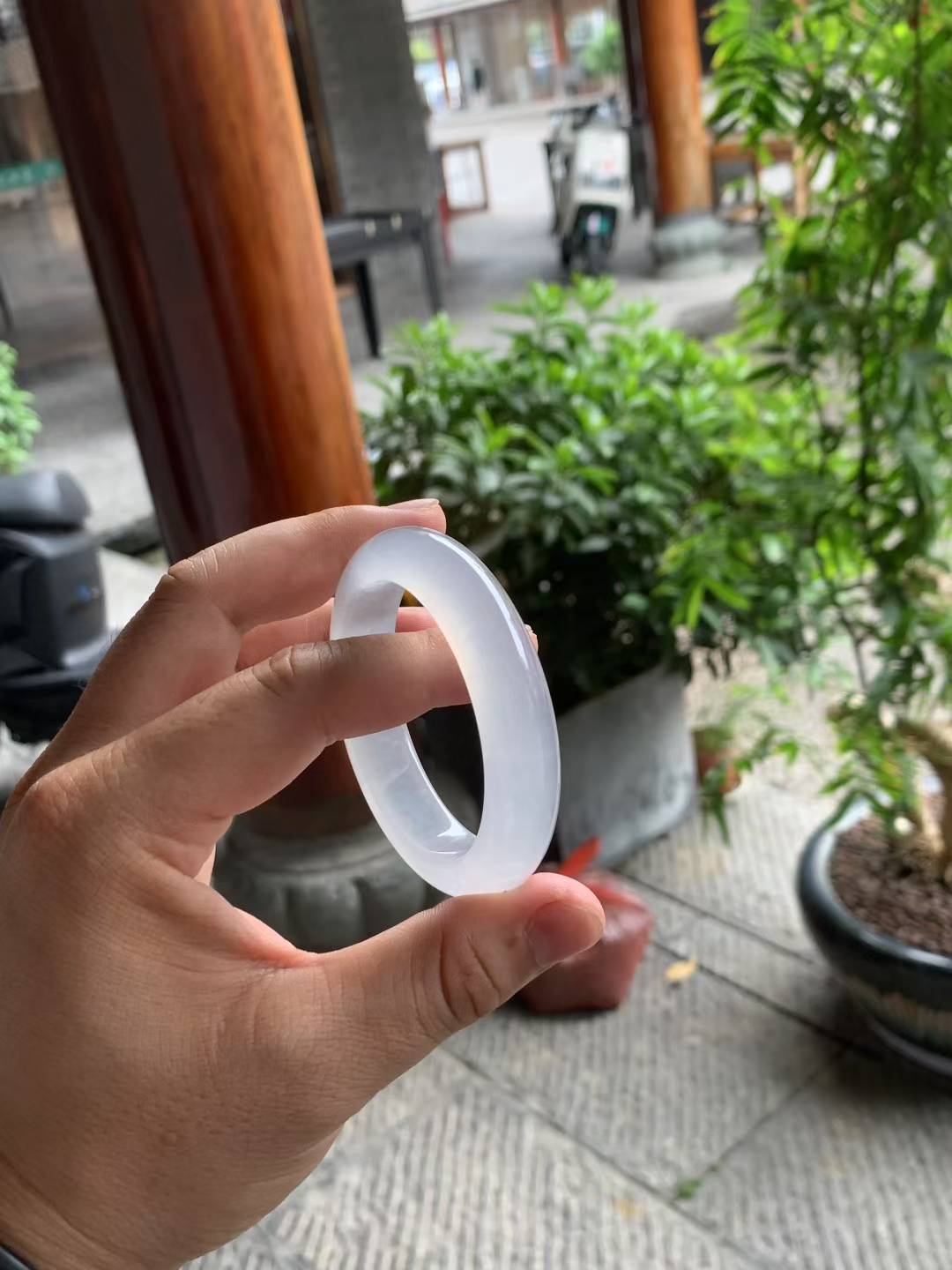 玻璃底白月光正圈翡翠手镯