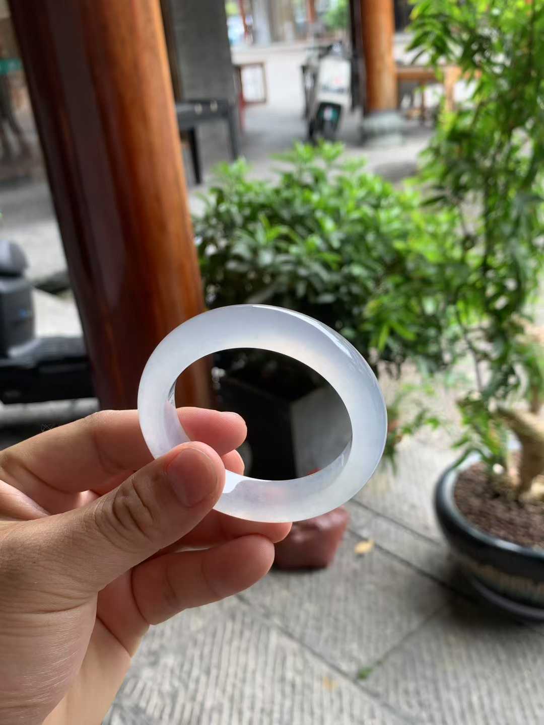 玻璃底白月光正圈翡翠手镯
