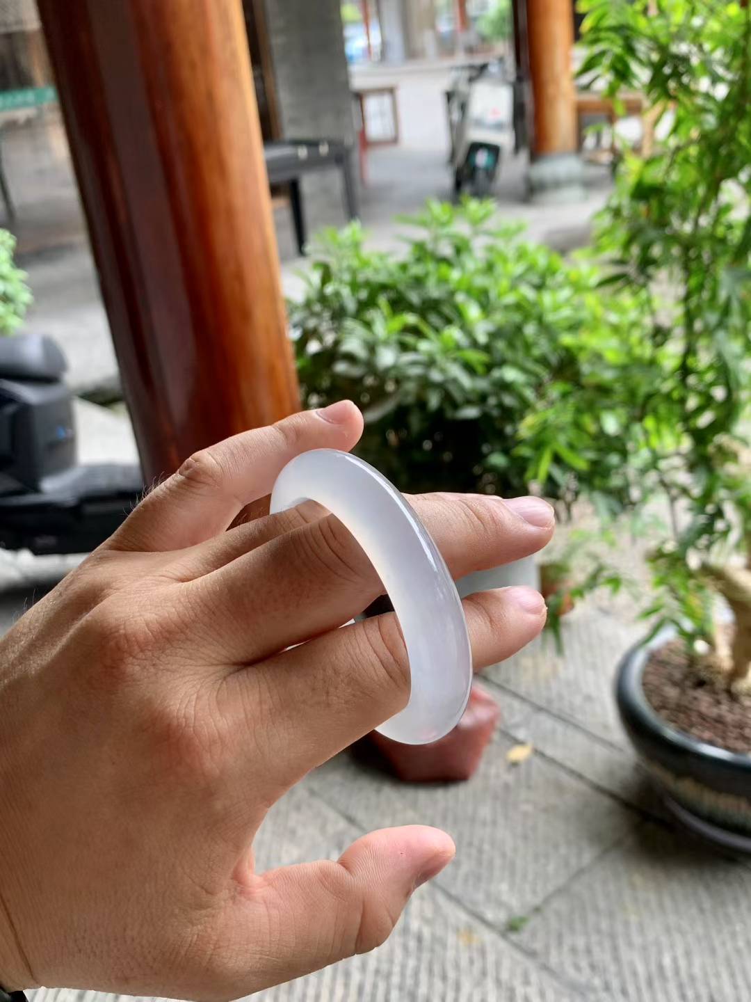 玻璃底白月光正圈翡翠手镯