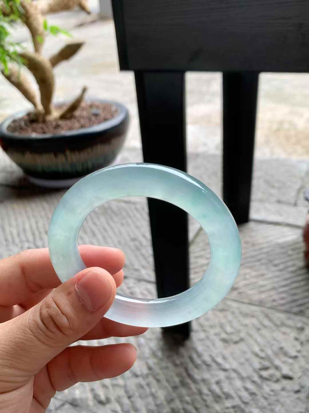 高冰种绿花圆条翡翠手镯
