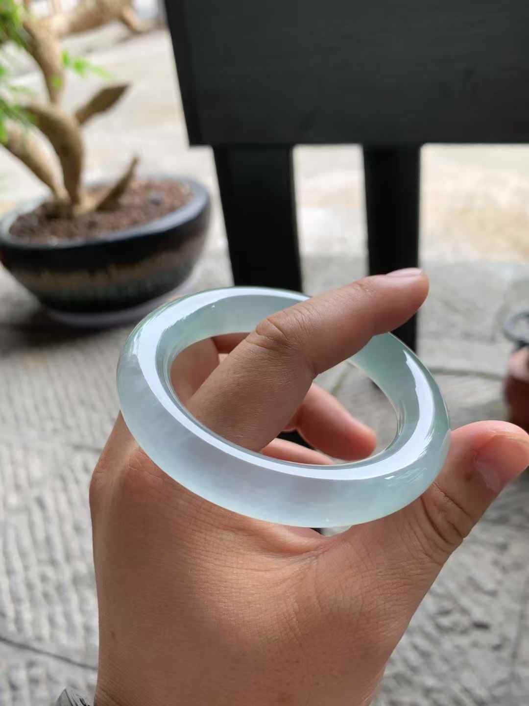 高冰种绿花圆条翡翠手镯