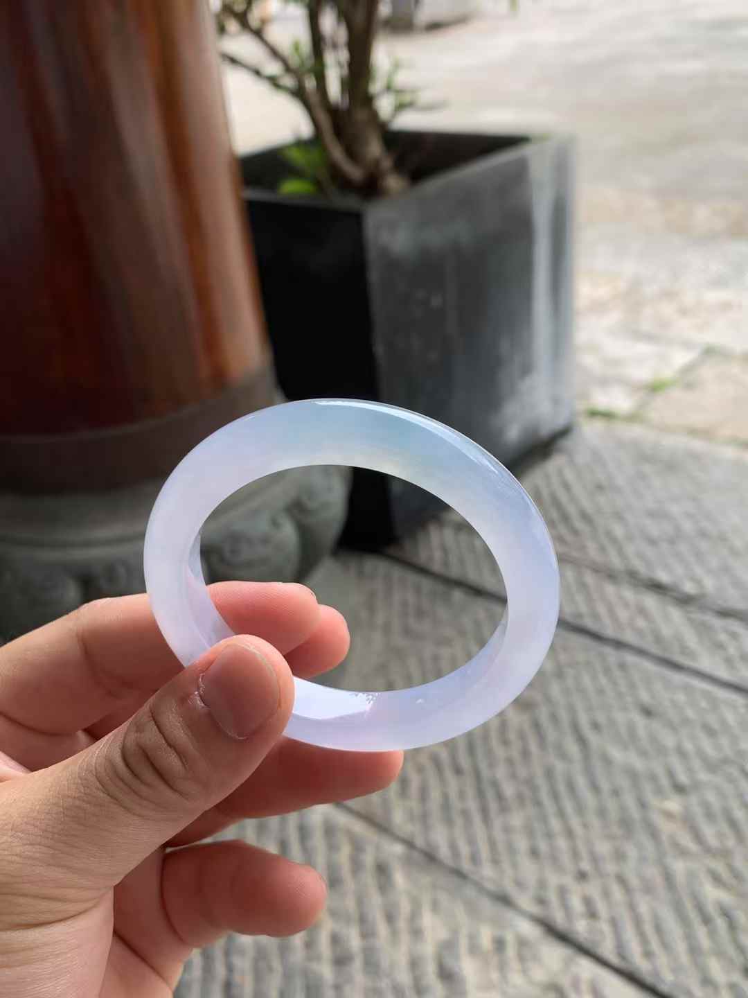 冰胶春彩正圈翡翠手镯