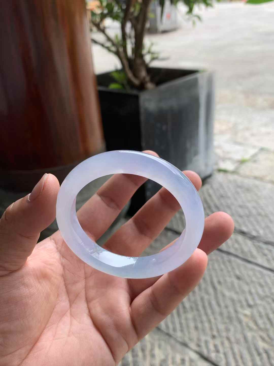 冰胶春彩正圈翡翠手镯