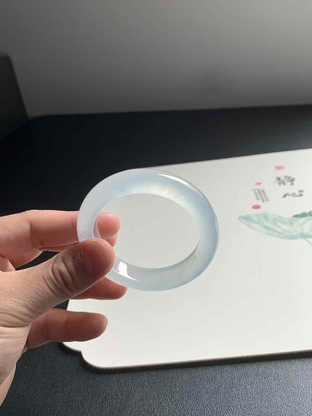 玻璃底起光正圈翡翠手镯