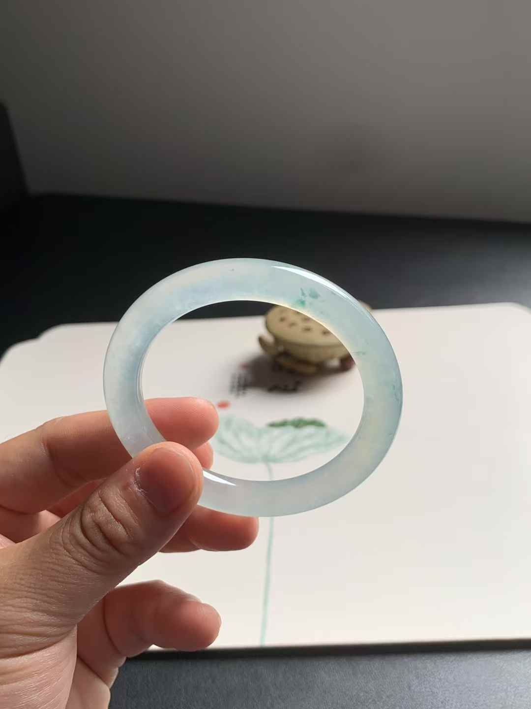 冰种飘花圆条翡翠手镯