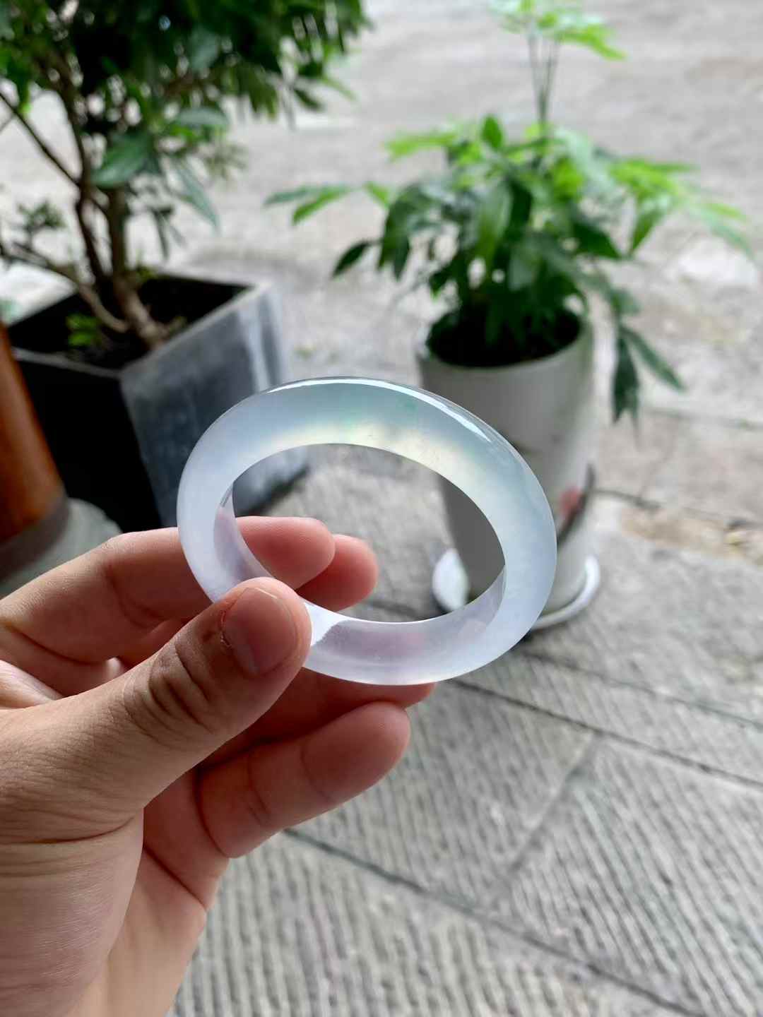 玻璃底金丝绿正圈翡翠手镯