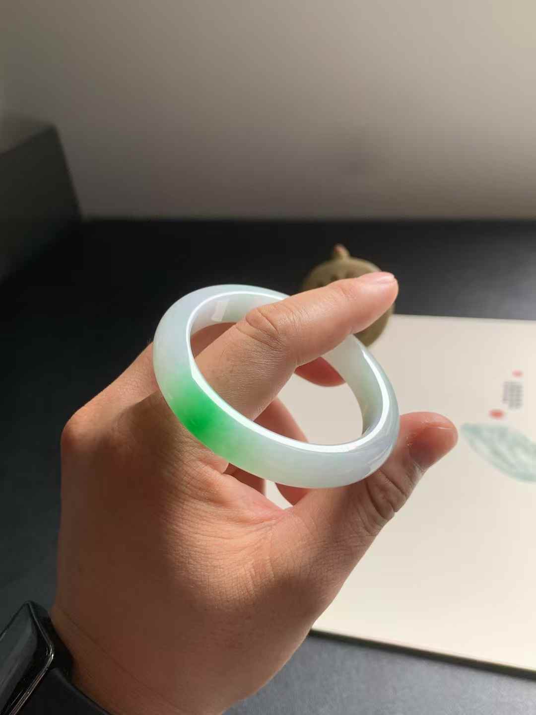 白底青正圈翡翠手镯