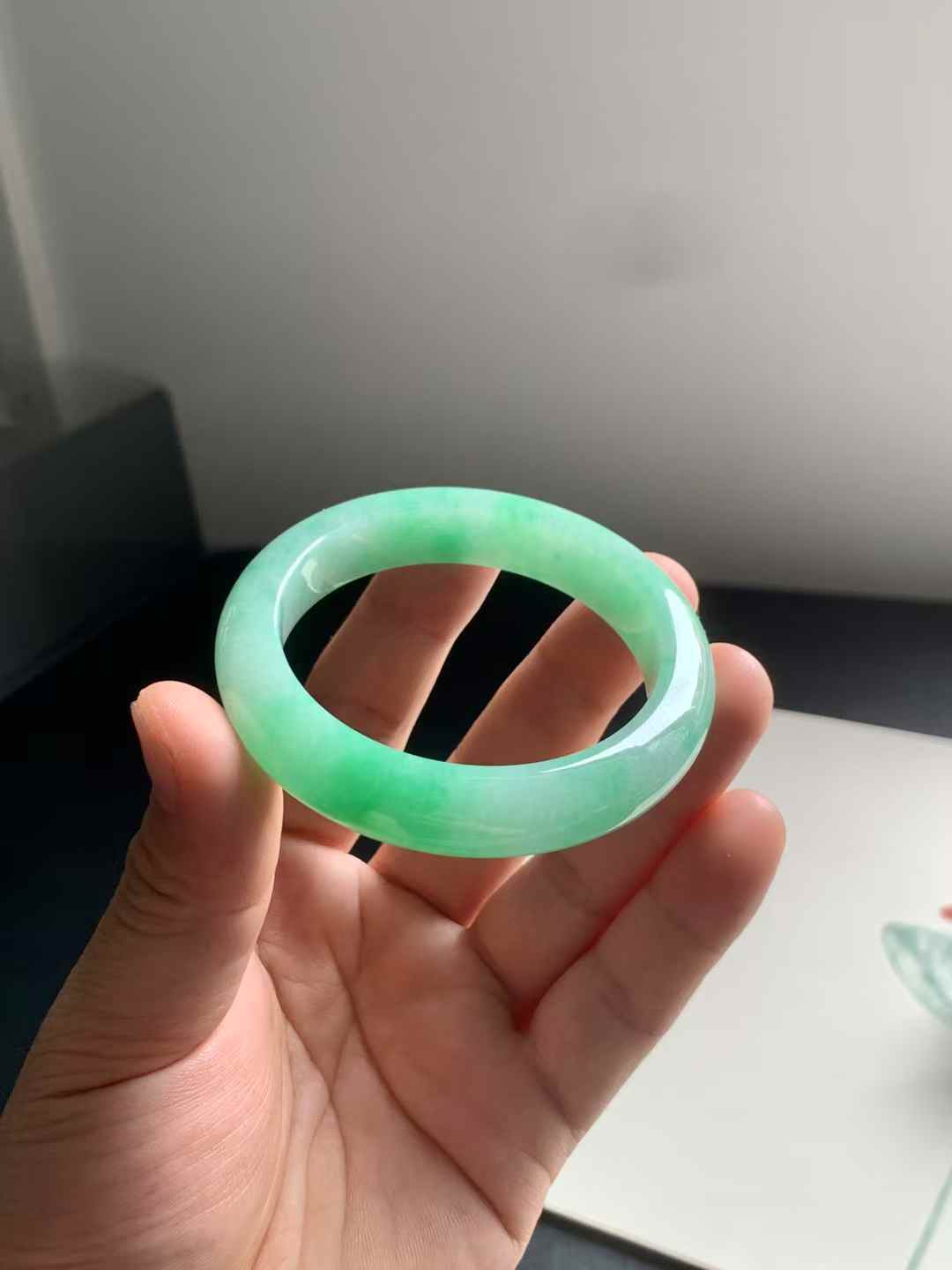 满绿正圈翡翠手镯