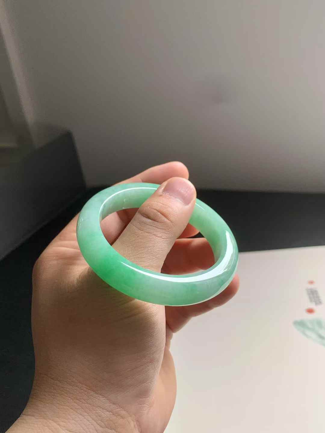 满绿正圈翡翠手镯