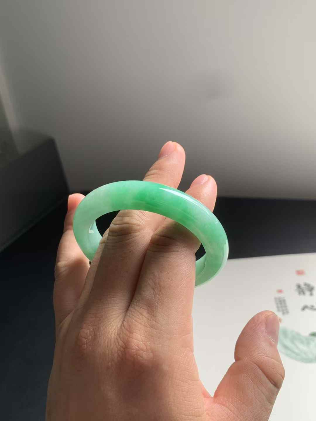 满绿正圈翡翠手镯
