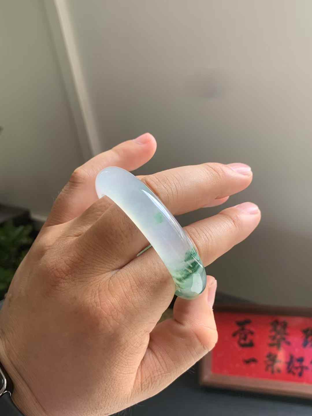 高冰底飘花正圈翡翠手镯