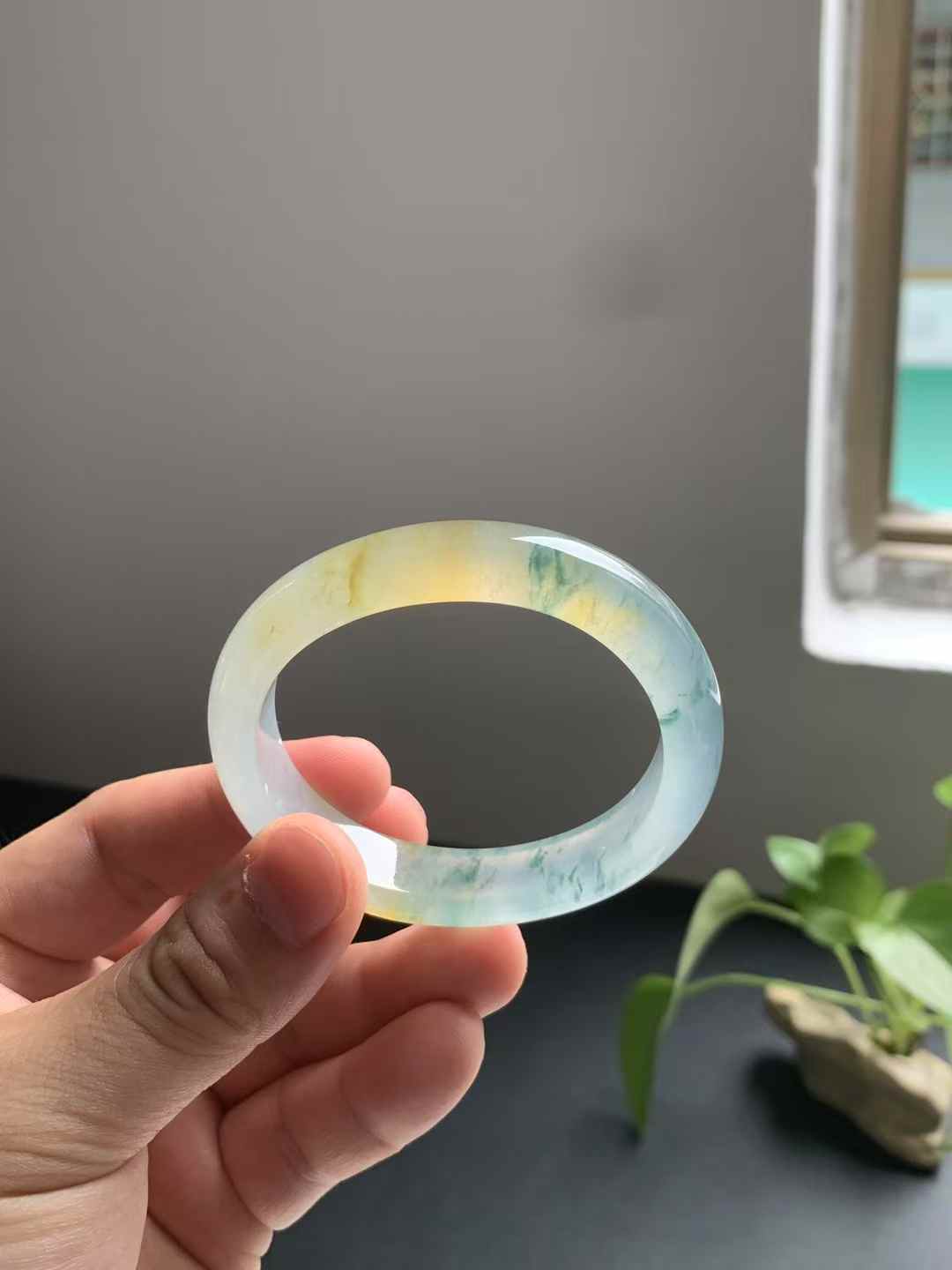 高冰底黄翡飘花贵妃翡翠手镯