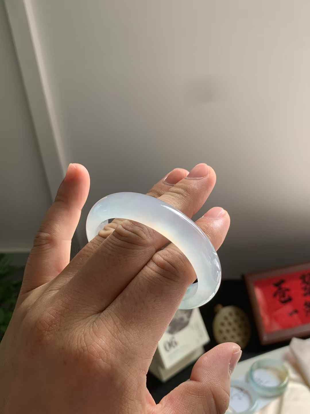 高冰底飘花正圈翡翠手镯