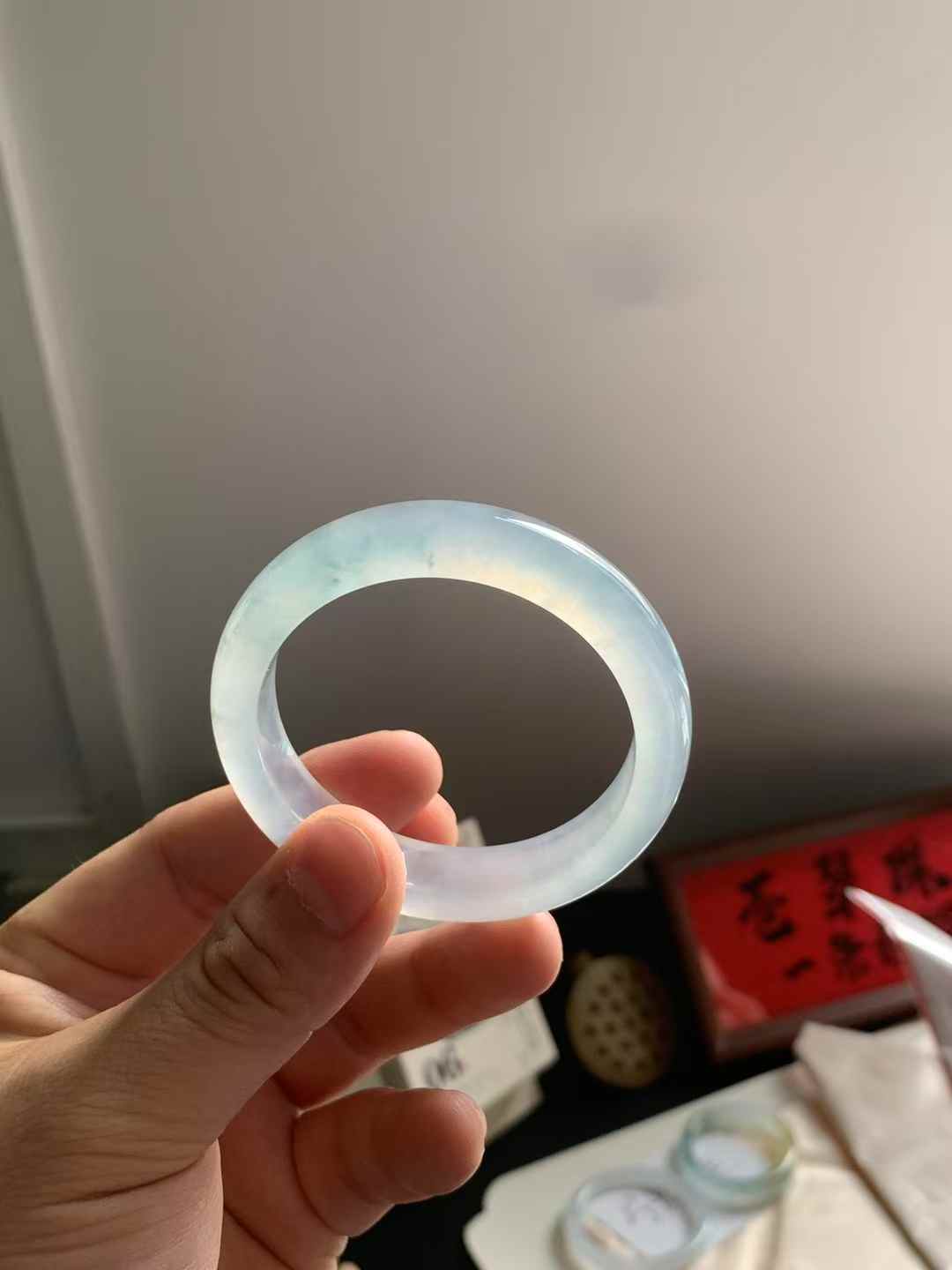 高冰底飘花正圈翡翠手镯