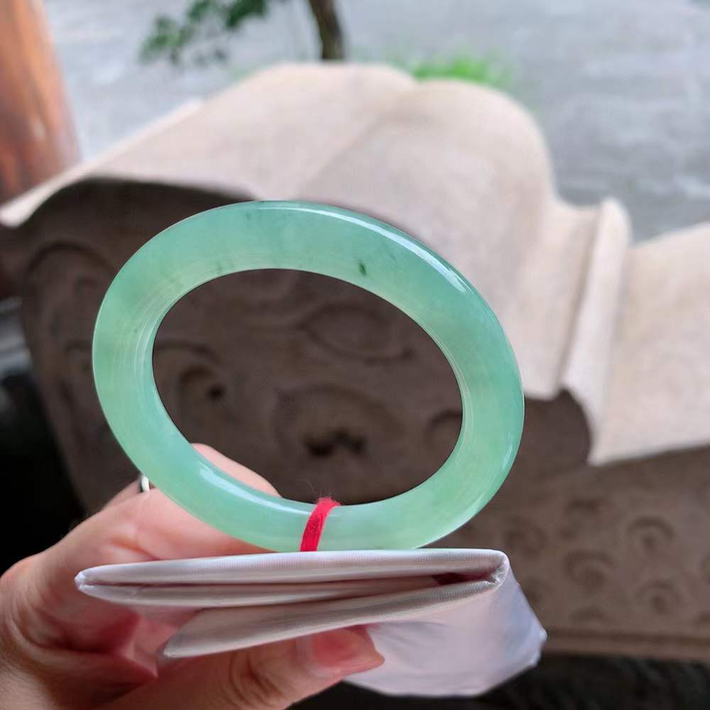 🍃圆条冰阳绿翡翠手镯