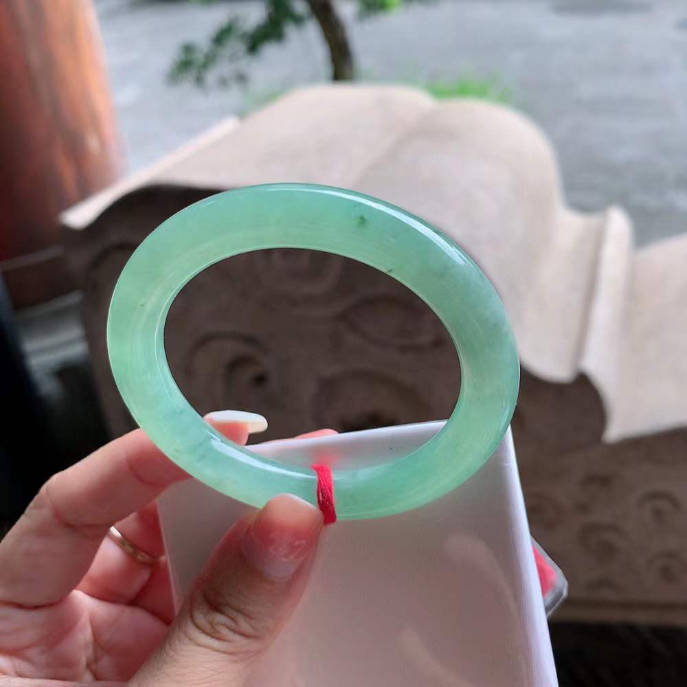 🍃圆条冰阳绿翡翠手镯