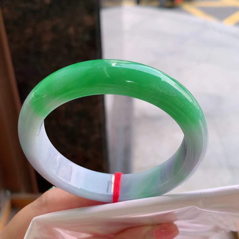 🍃正圈满色春彩翡翠手镯