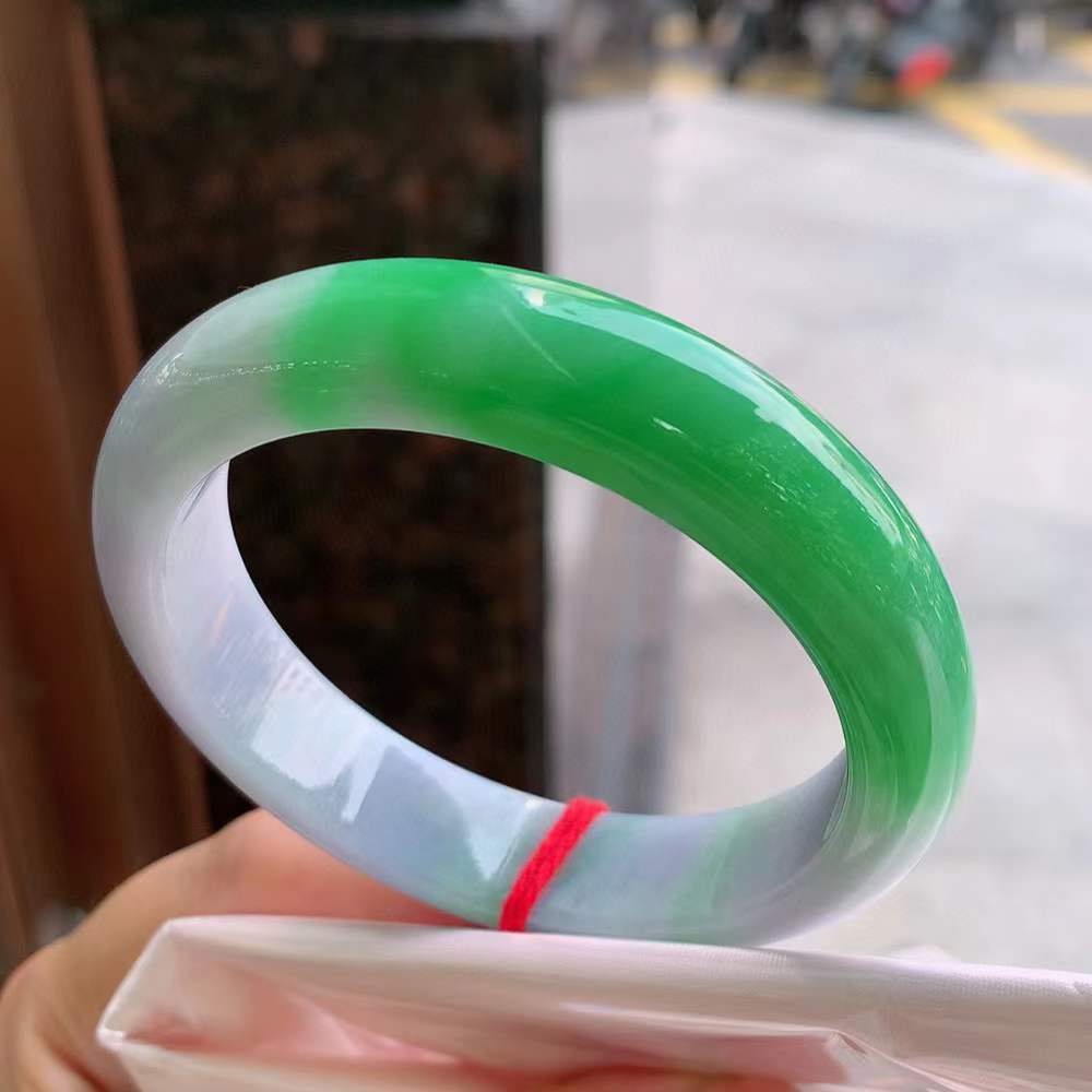 🍃正圈满色春彩翡翠手镯
