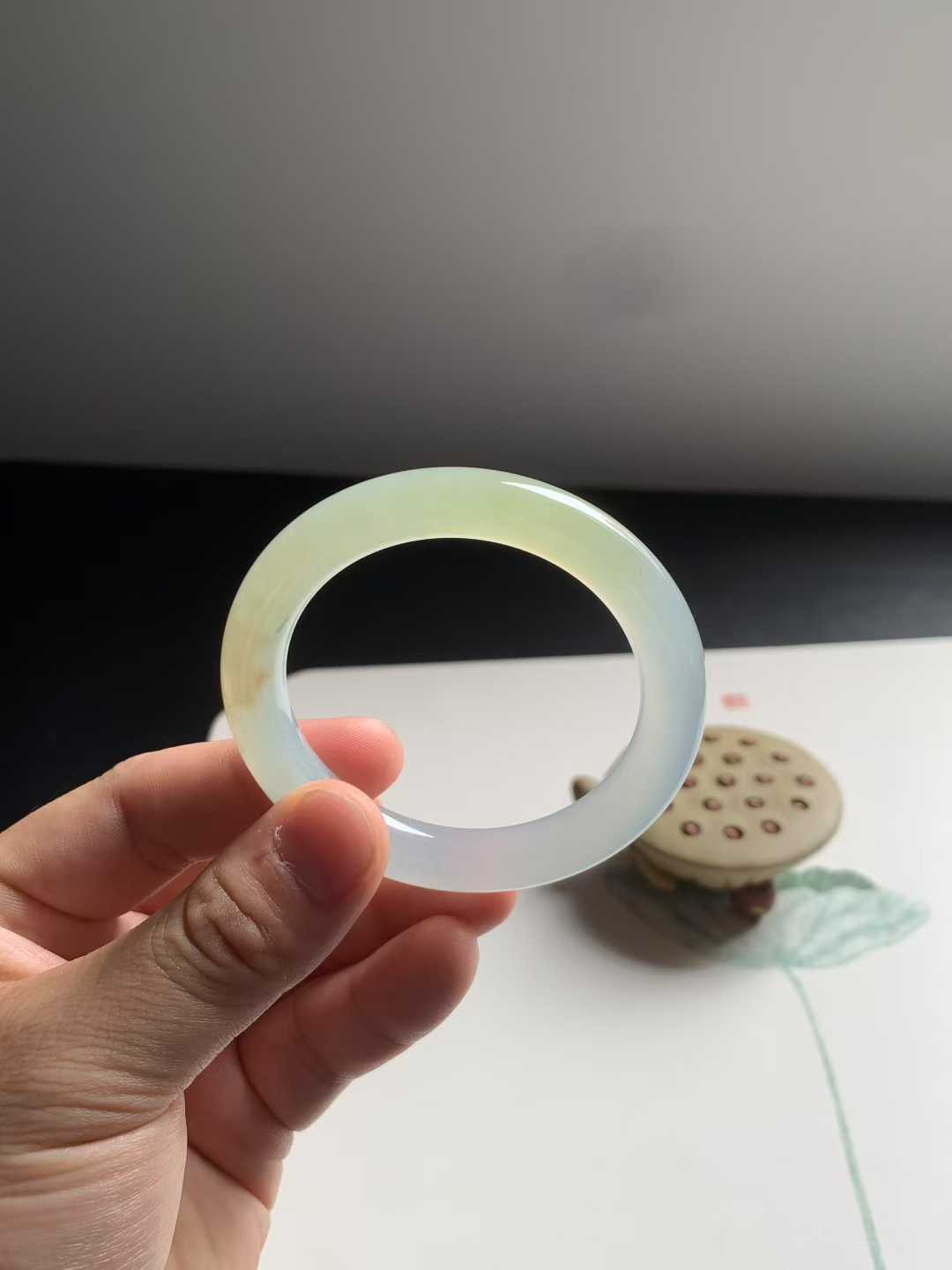 冰糖黄圆条翡翠手镯
