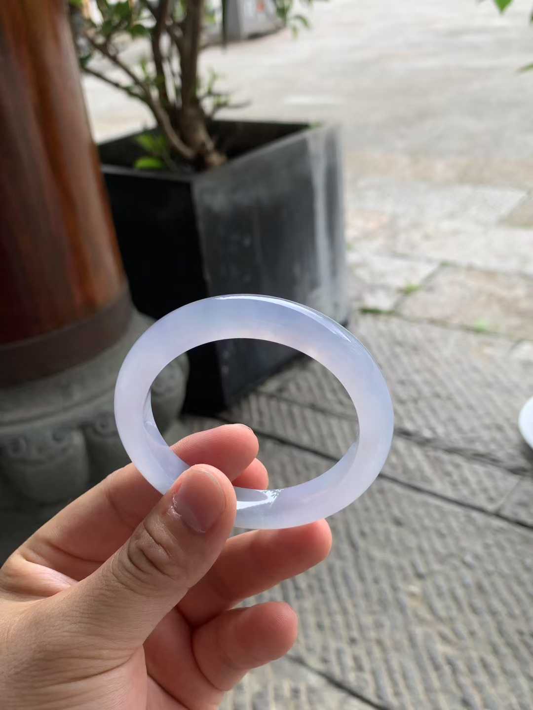 冰胶春彩正圈翡翠手镯