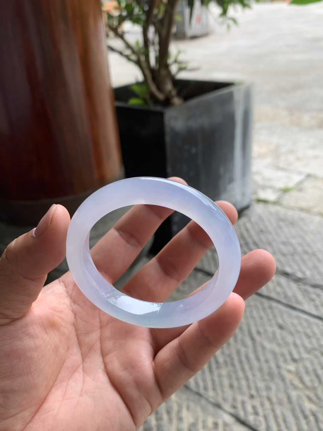 冰胶春彩正圈翡翠手镯