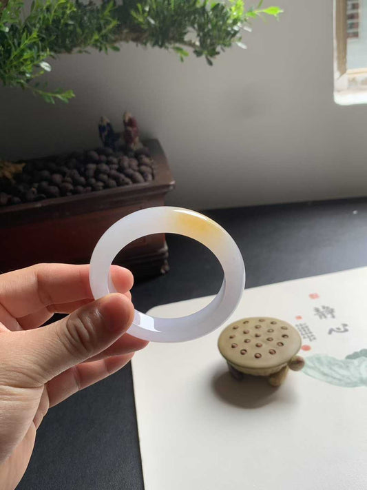 冰胶黄翡正圈翡翠手镯