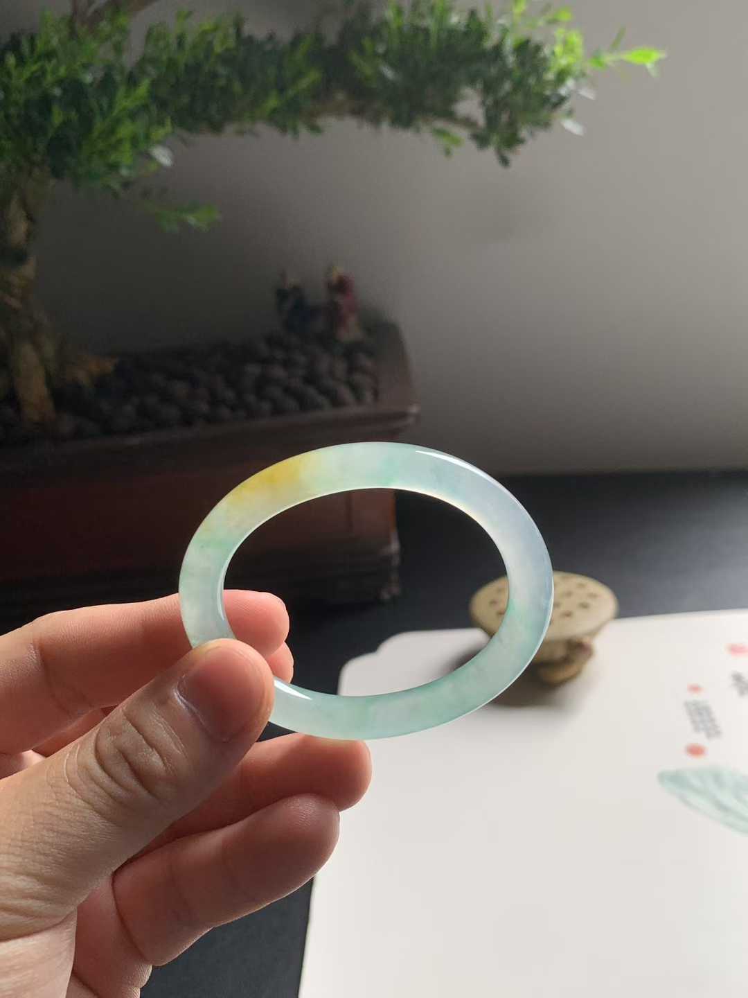 冰种黄加绿贵妃翡翠手镯