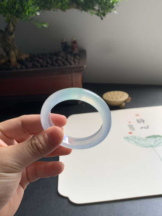 玻璃底金丝绿正圈翡翠手镯