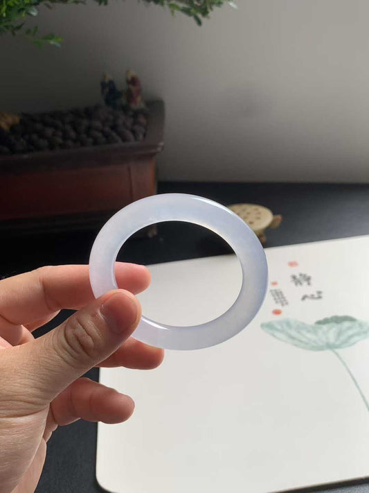 冰种白月光圆条翡翠手镯