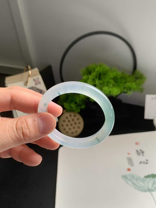 冰底飘花正圈翡翠手镯