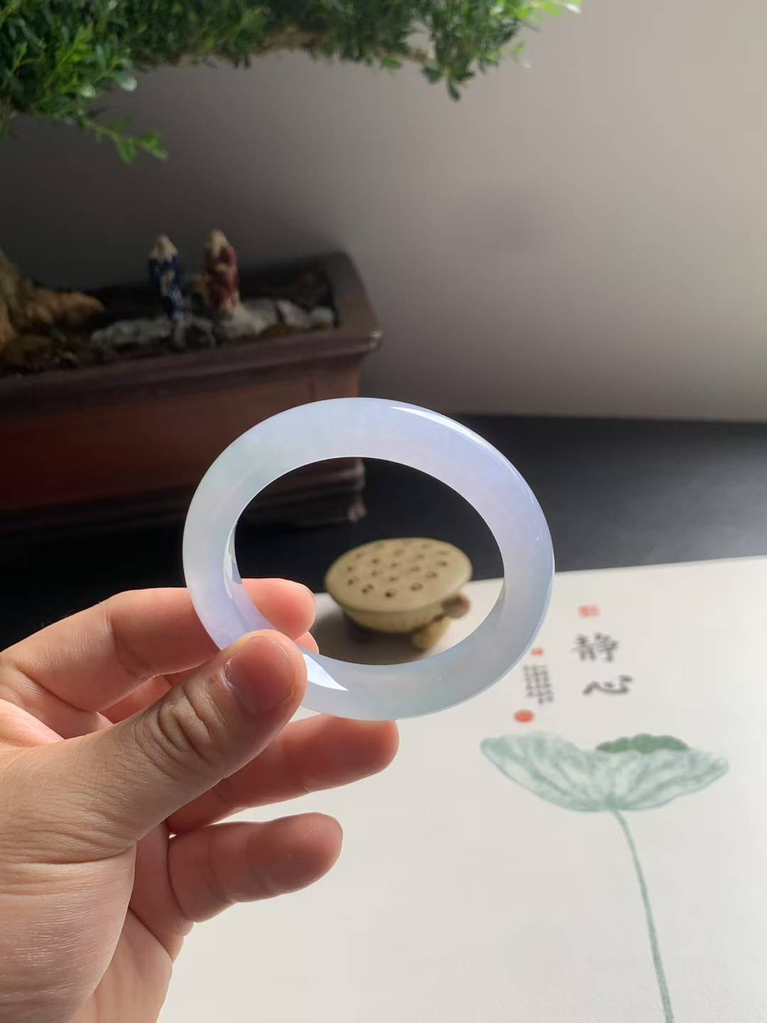 冰胶春彩正圈翡翠手镯
