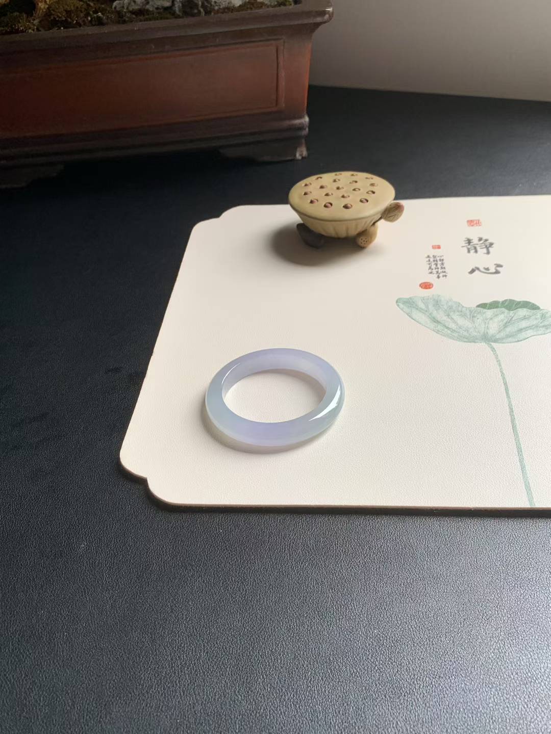 冰胶春彩正圈翡翠手镯